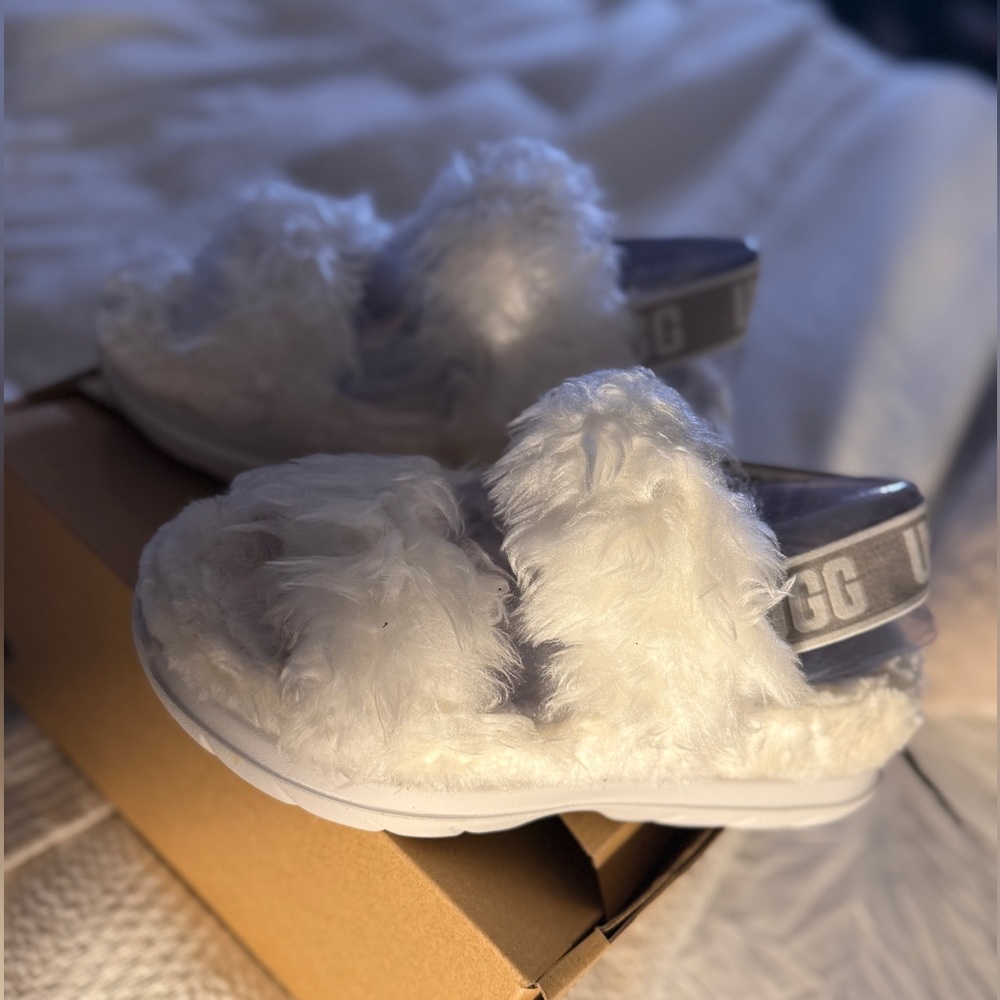 UGG Kids Fluffy Cream Slippers